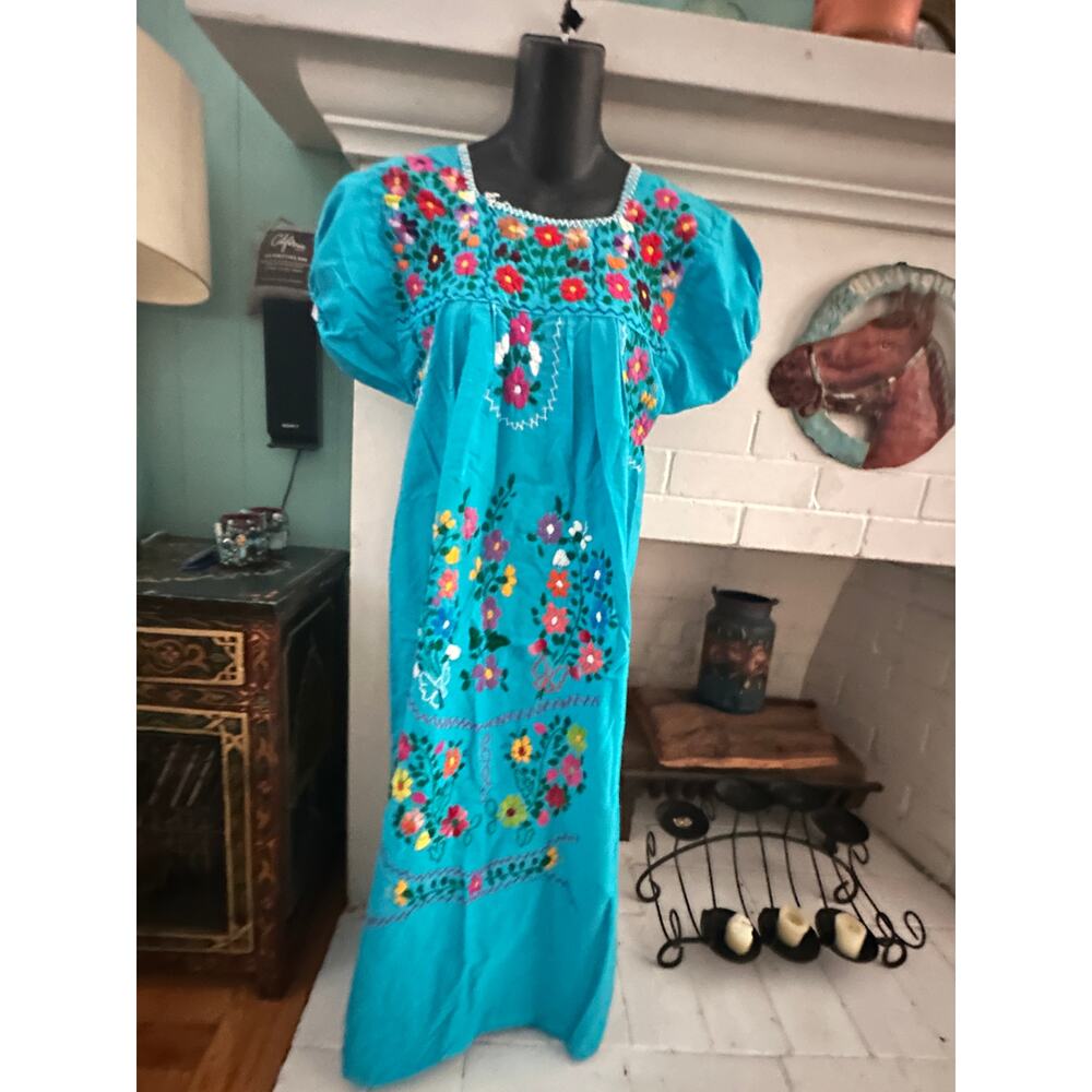VINTAGE 70s MEXICAN OAXACAN/PUEBLA TURQUOISE SAN ANTONINO HAND EMBROIDERED DRESS